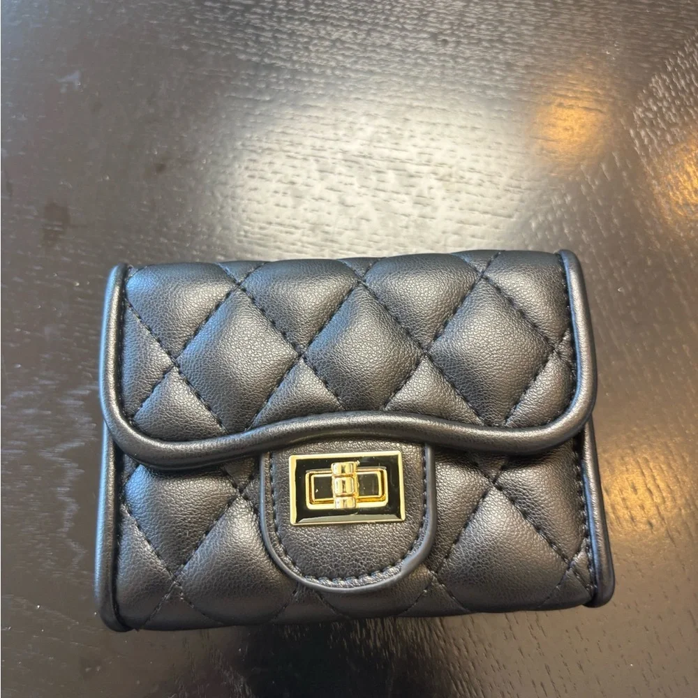 Elegant Black Quilted Women's Credit Card Wallet
